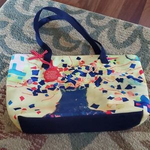Vibrant tote